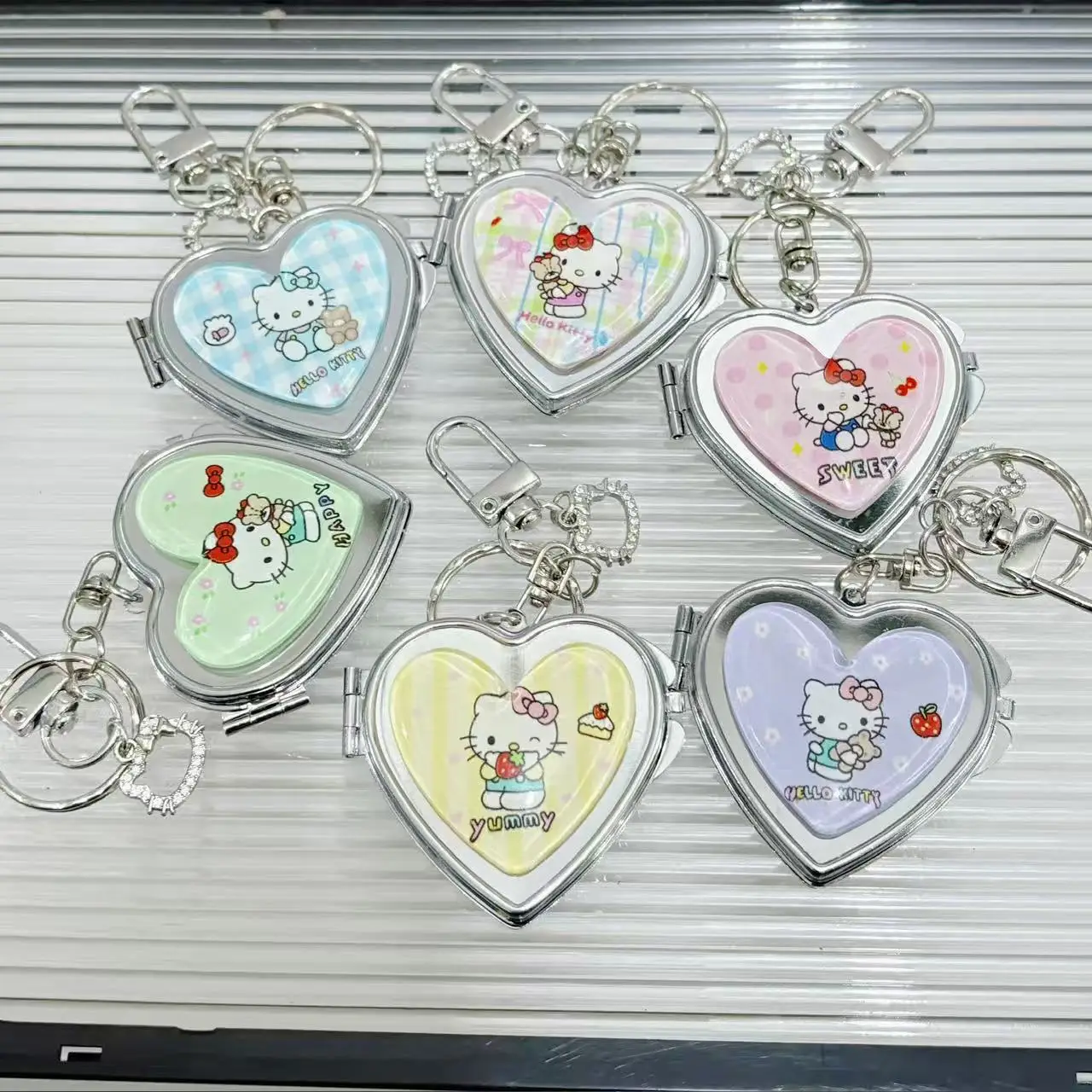韓国風インスタグラムスタイルのかわいい漫画風ハート型携帯ミラ - Korean Lifestyle のレビューと価格